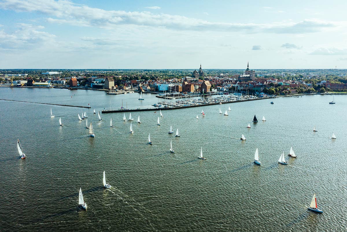 _View-of-Stralsund-with-sailing-boats